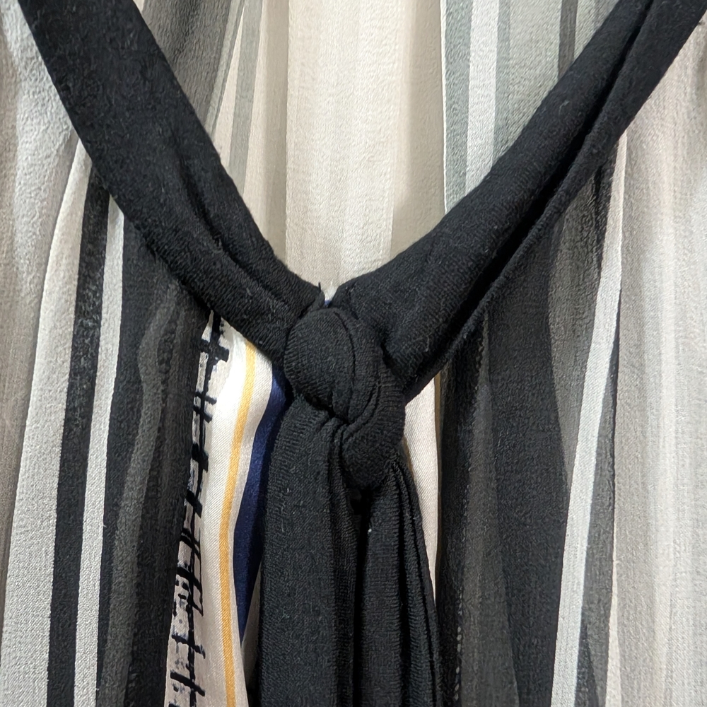 100% Silk Navy and Yellow Floral Blouse - Picture 4 of 10